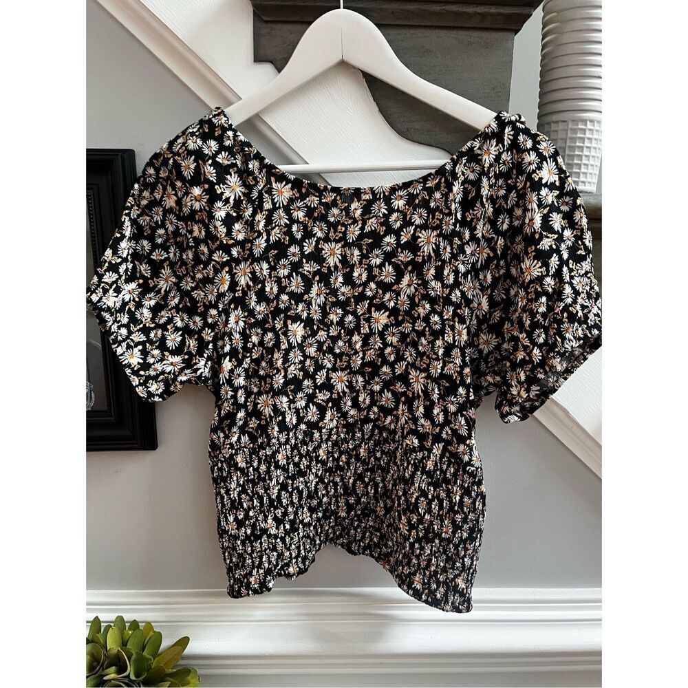 Idyllwind Miranda Lambert Bay Cove Cropped Black Daisy Peasant Blouse sz XXL NWO - Picture 8 of 10